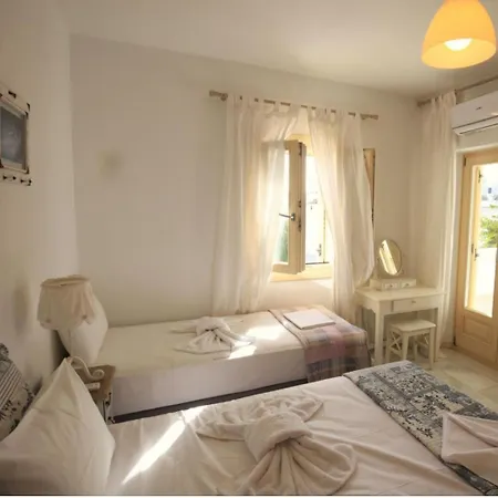 Lägenhet Theros Casa Logaras *