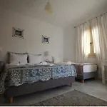 Theros Casa Logaras شقة *