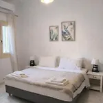 Theros Casa Logaras بوسي لِفاذي