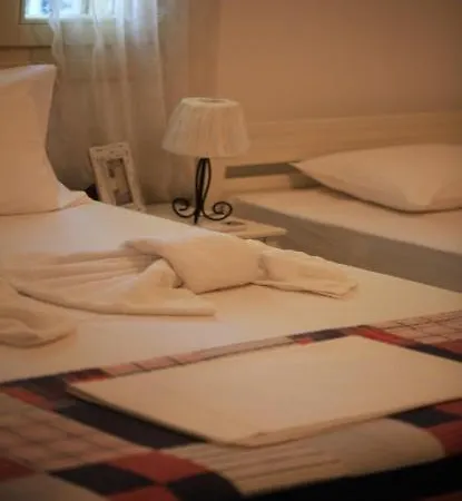 Theros Casa Logaras * פיסו ליבאדי